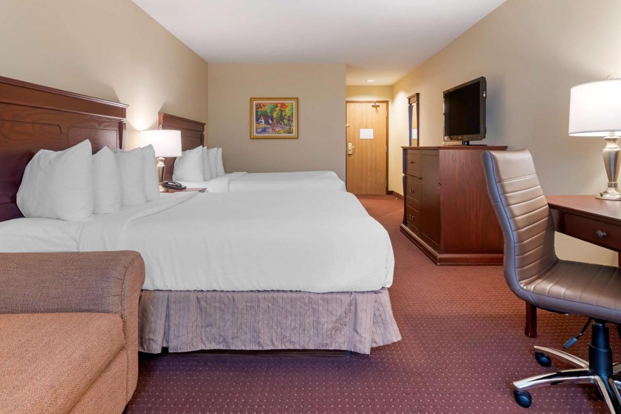 Best Western Plus Fredericton Hotel & Suites Zewnętrze zdjęcie