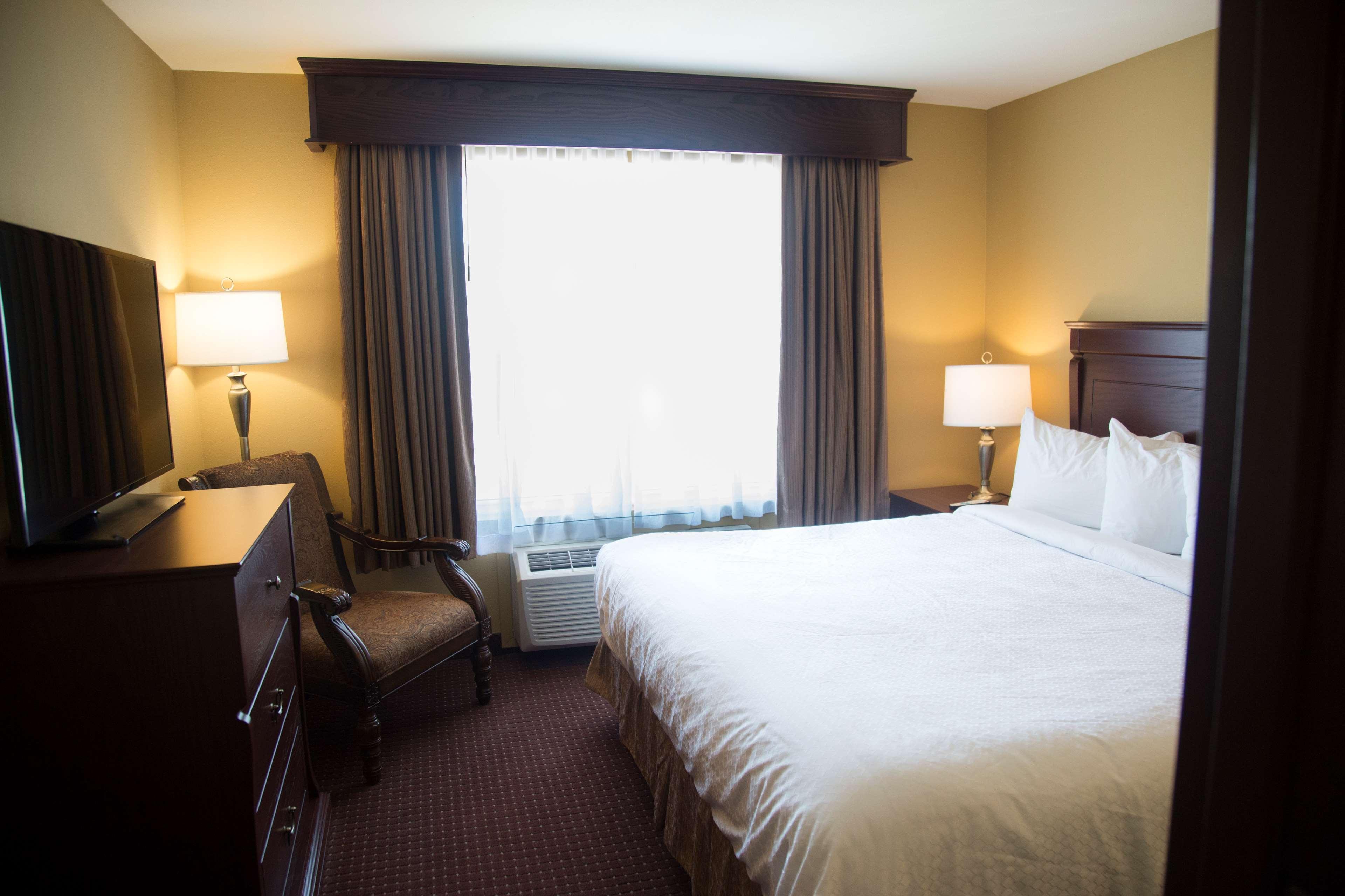 Best Western Plus Fredericton Hotel & Suites Zewnętrze zdjęcie