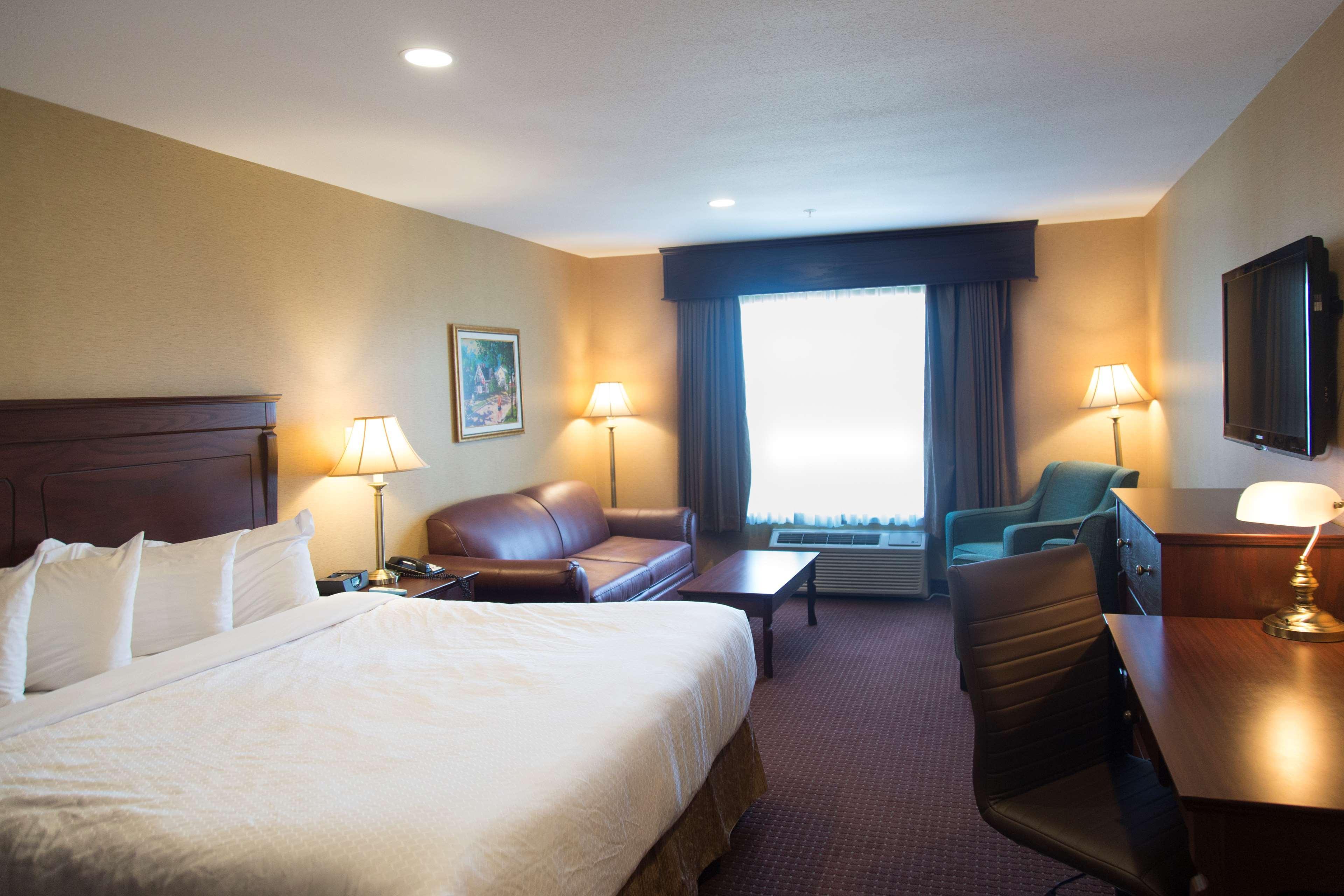 Best Western Plus Fredericton Hotel & Suites Zewnętrze zdjęcie