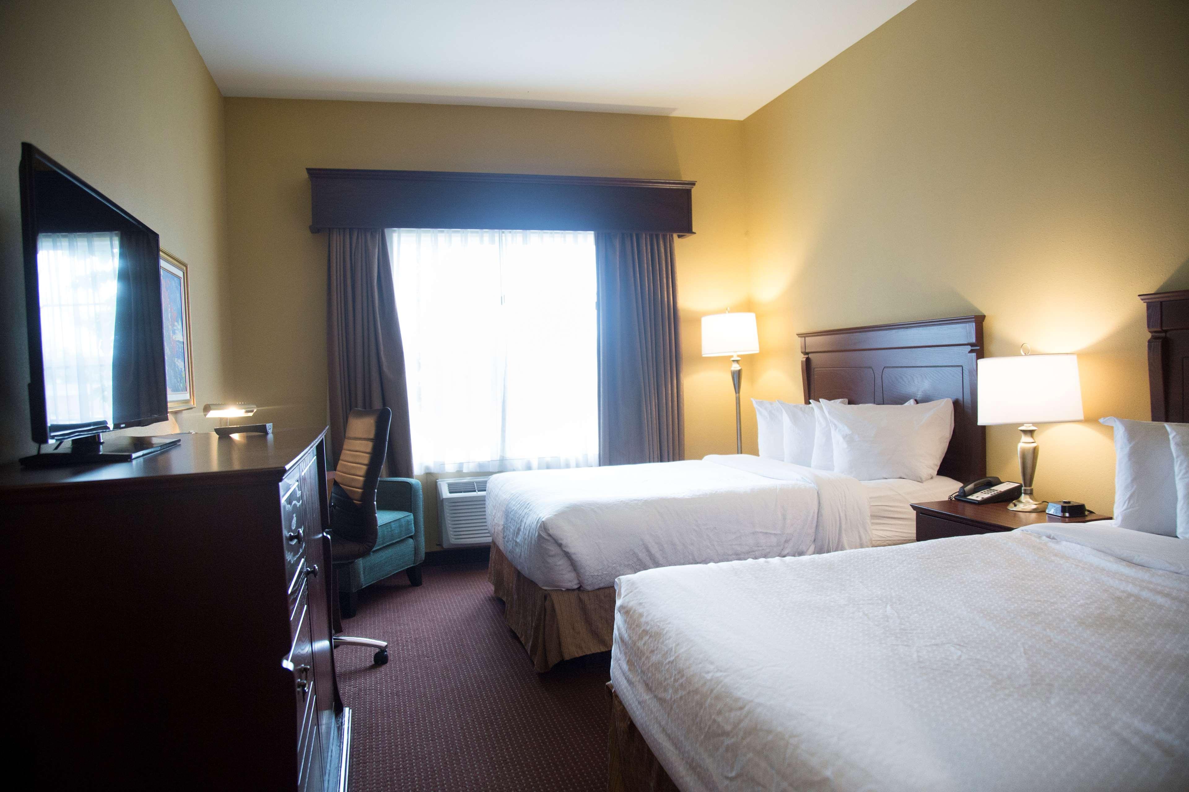 Best Western Plus Fredericton Hotel & Suites Zewnętrze zdjęcie