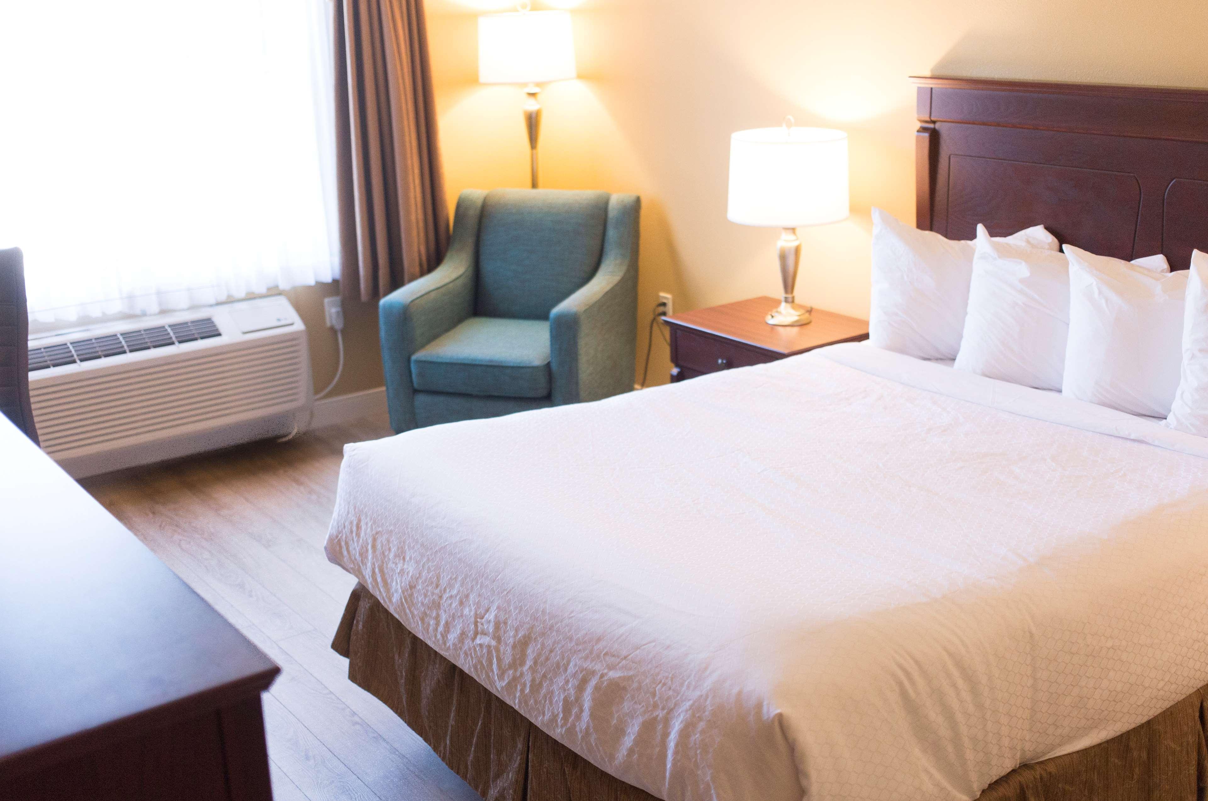 Best Western Plus Fredericton Hotel & Suites Zewnętrze zdjęcie