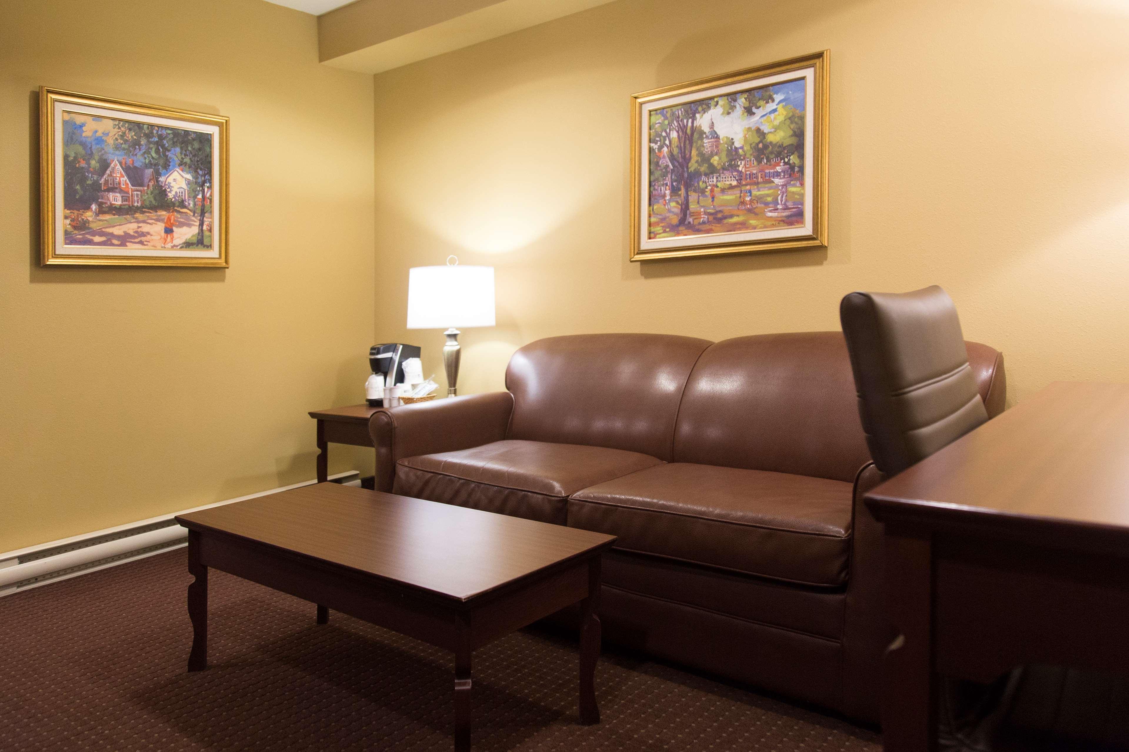 Best Western Plus Fredericton Hotel & Suites Zewnętrze zdjęcie